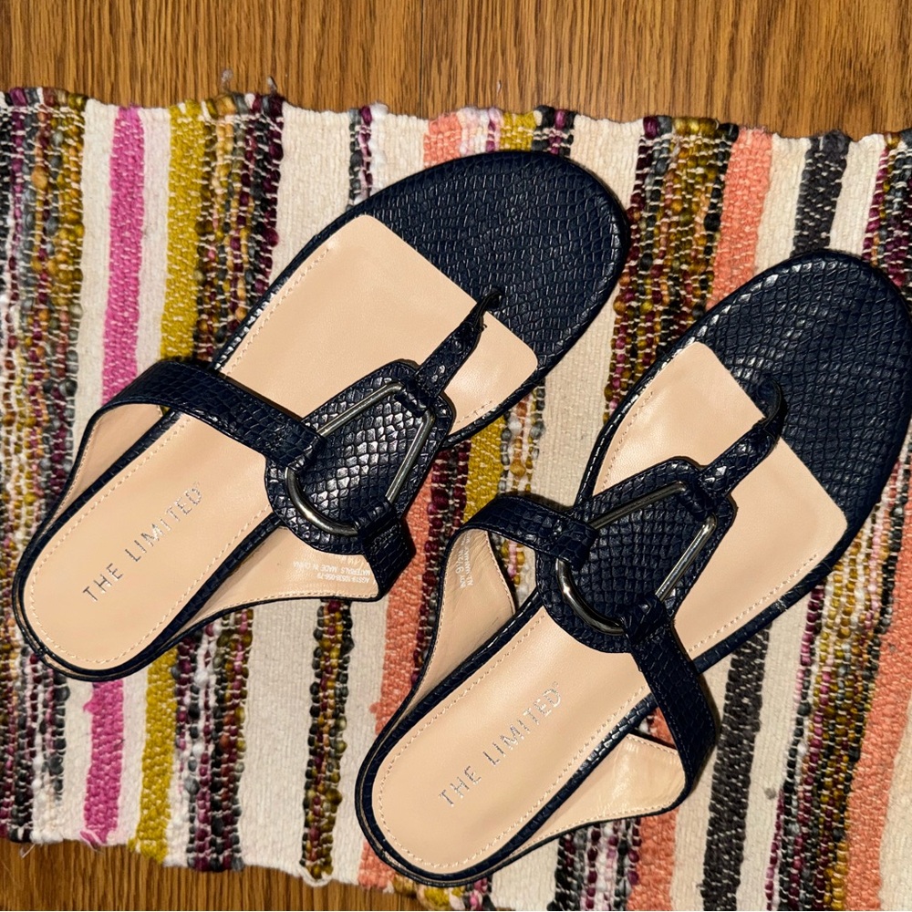 The Limited Black Textured Thong Slide Sandals
